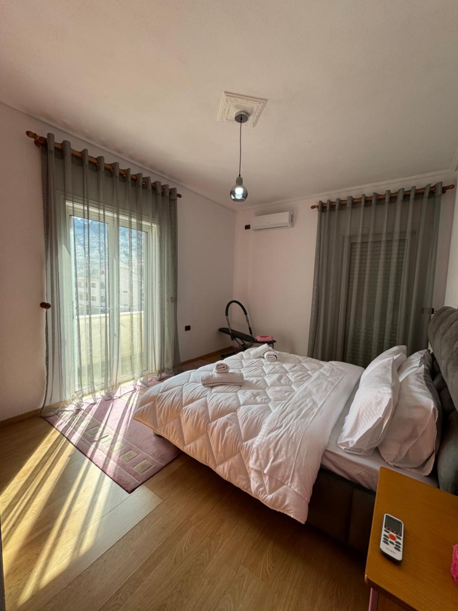 Silver Villa จีโรคาสเตอร์ ภายนอก รูปภาพ