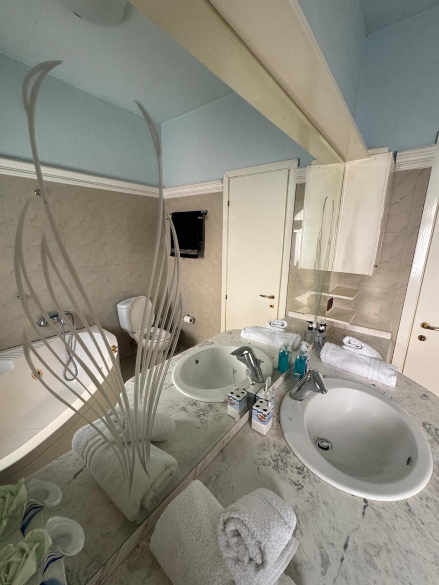 Silver Villa จีโรคาสเตอร์ ภายนอก รูปภาพ